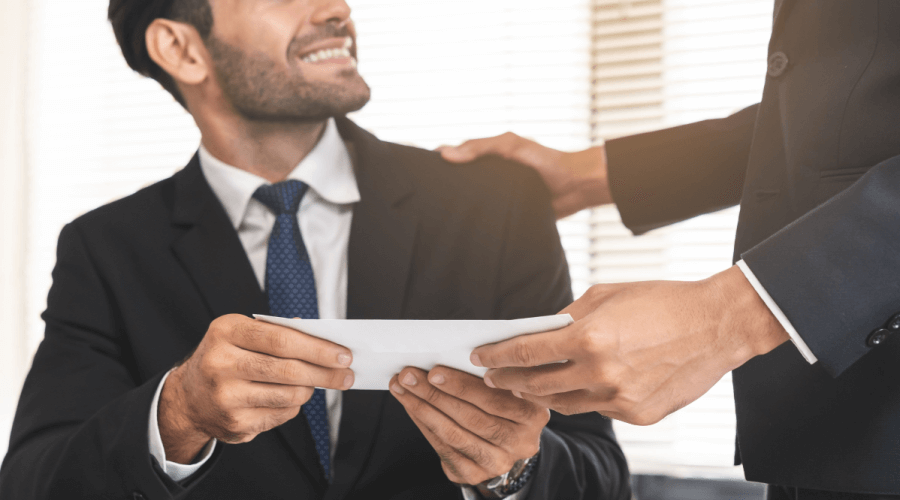 Como-puedo-aumentar-mis-ingresos-como-agente-de-seguros